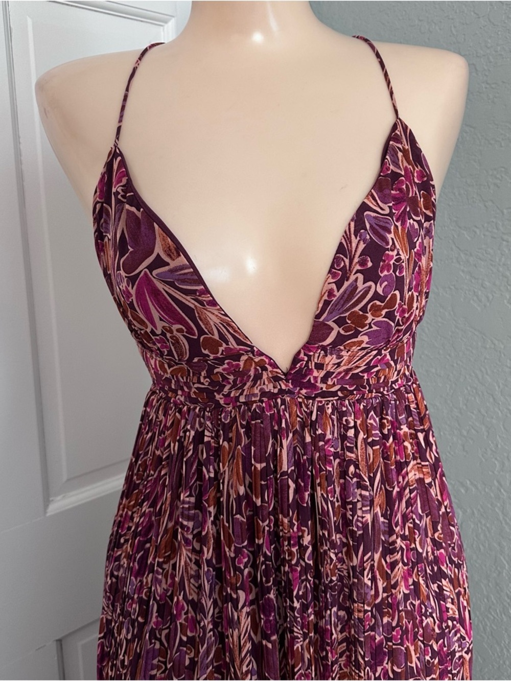 LULU’S KIT PLUM MULTI FLORAL PLEATED LACE UP MAXI DRESS - Picture 8 of 16